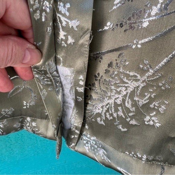 SILVER Lamé SILK OLIVE GREEN BUTTON DOWN OVERSIZED WHIMSIGOTH BLOUSE SMALL NEW - Picture 6 of 11